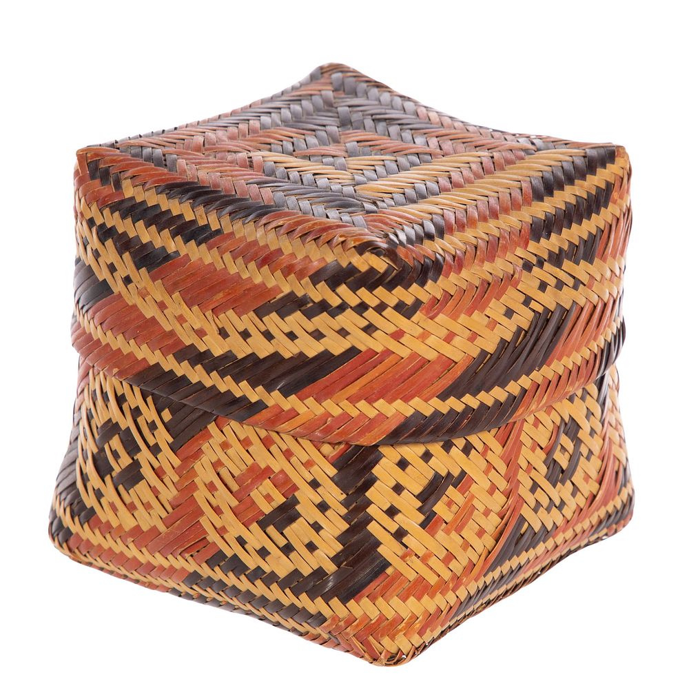 Lot 307: Attributed to Ada V. Thomas (Chitimacha, 1924-1992) Native American Lidded Basket