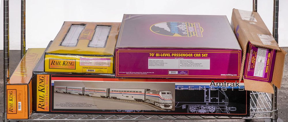 Lot 429: MTH and Rail King Model Train O Scale Assortment