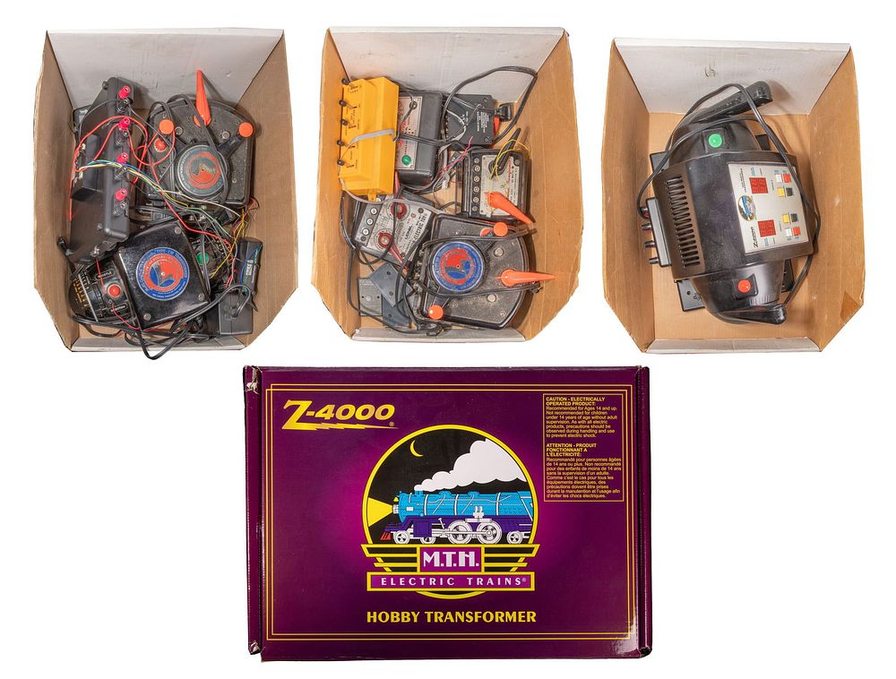 Lot 448: Model Train O Scale Transformer and Switch Assortment
