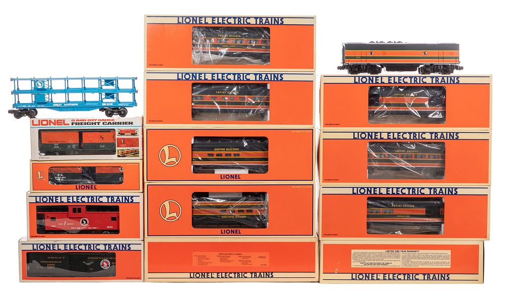 Lot 454: Lionel Model Train O Scale Great Northern Assortment
