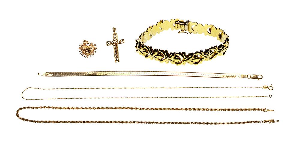 Lot 190: 14k Yellow Gold Jewelry Assortment