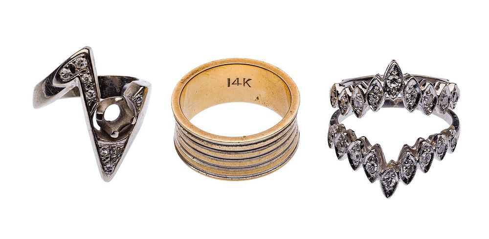 Lot 215: 14k Gold Ring Assortment