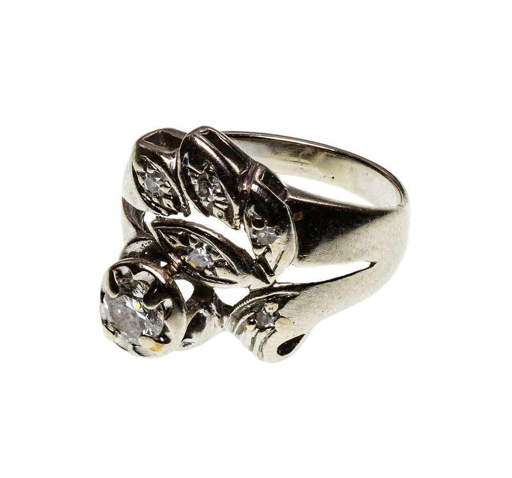 Lot 220: 14k White Gold and Diamond Ring