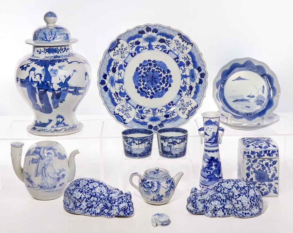 Lot 273: Asian Blue and White Porcelain Assortment