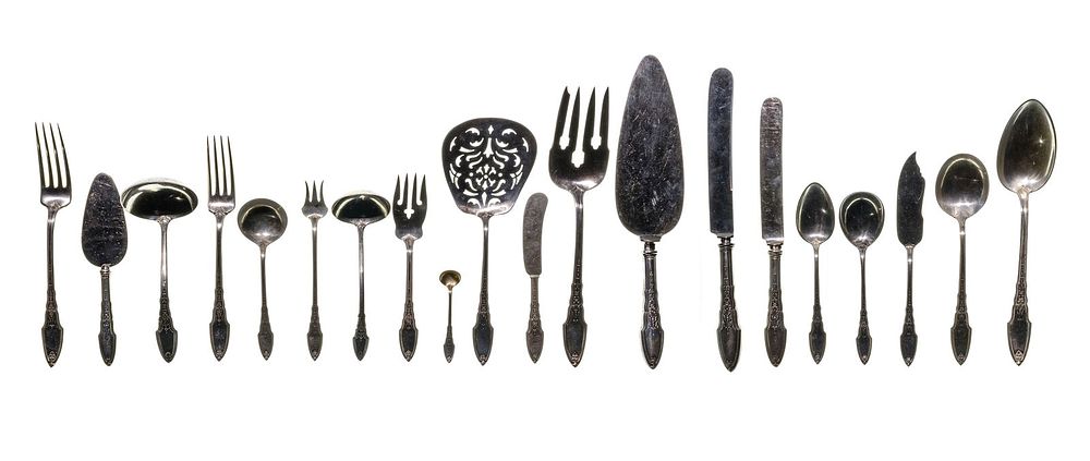 Lot 404: Watson Company Lady Wellesley Sterling Silver Flatware Assortment