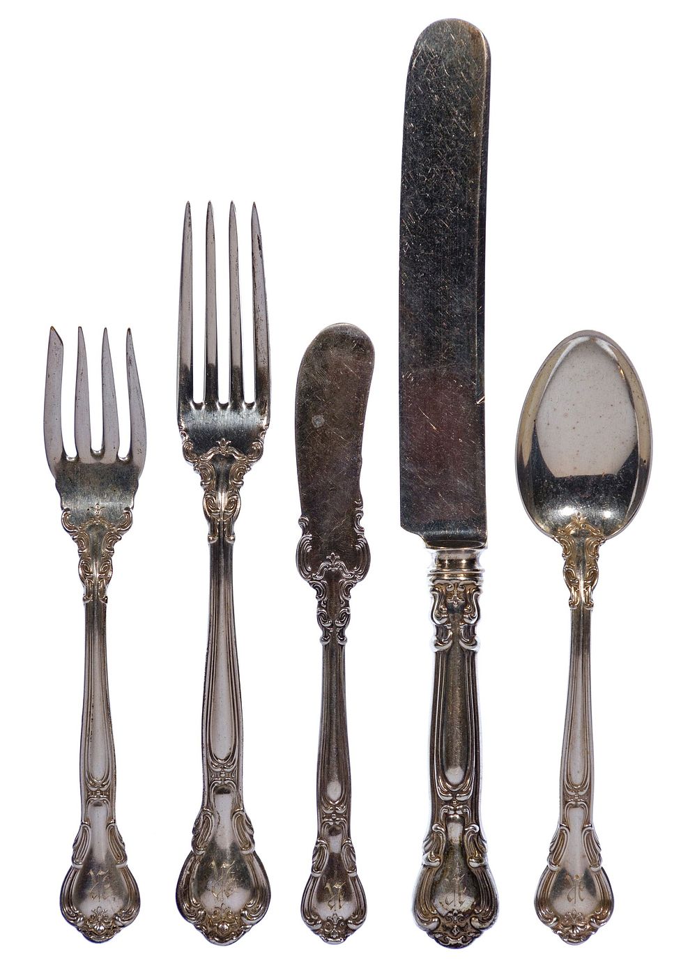 Lot 405: Gorham Chantilly Sterling Silver Flatware Service