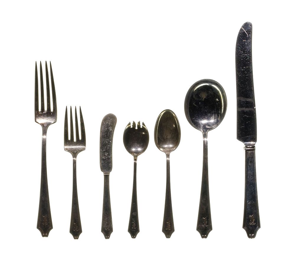 Lot 416: International Silver Minuet Sterling Silver Flatware Assortment