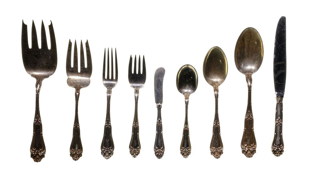Lot 446: Amston Champlain Sterling Silver Flatware Assortment