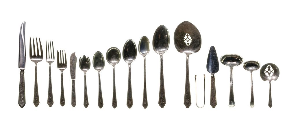 Lot 462: Lunt William and Mary Sterling Silver Flatware Assortment
