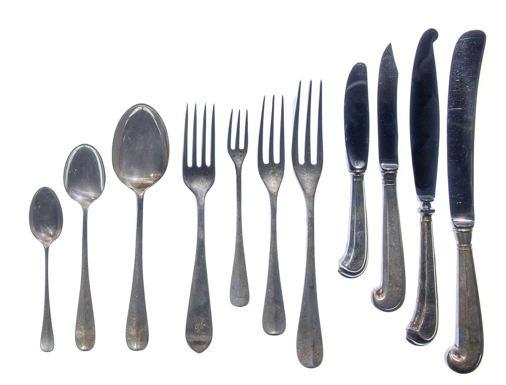 Lot 463: Sterling Silver Flatware Assortment