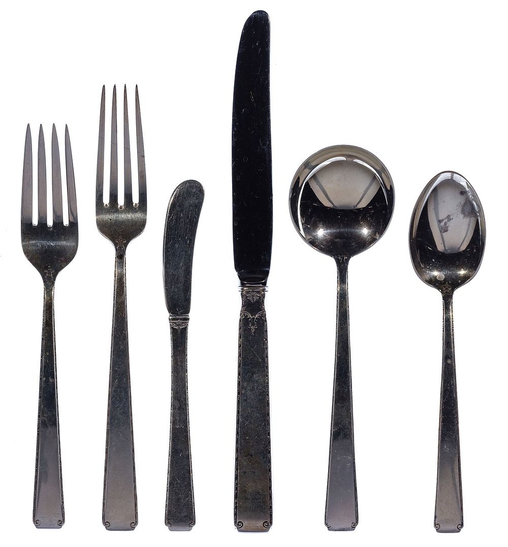 Lot 486: Towle Old Lace Sterling Silver Flatware Service