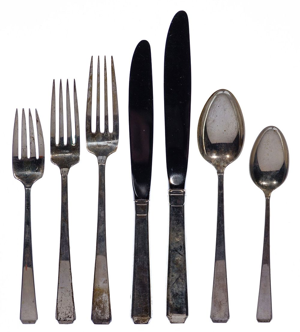 Lot 487: Towle Craftsman Sterling Silver Flatware Assortment