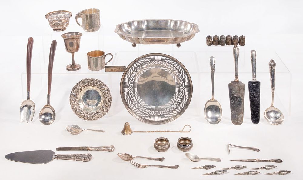 Lot 515: Sterling Silver Tableware Assortment