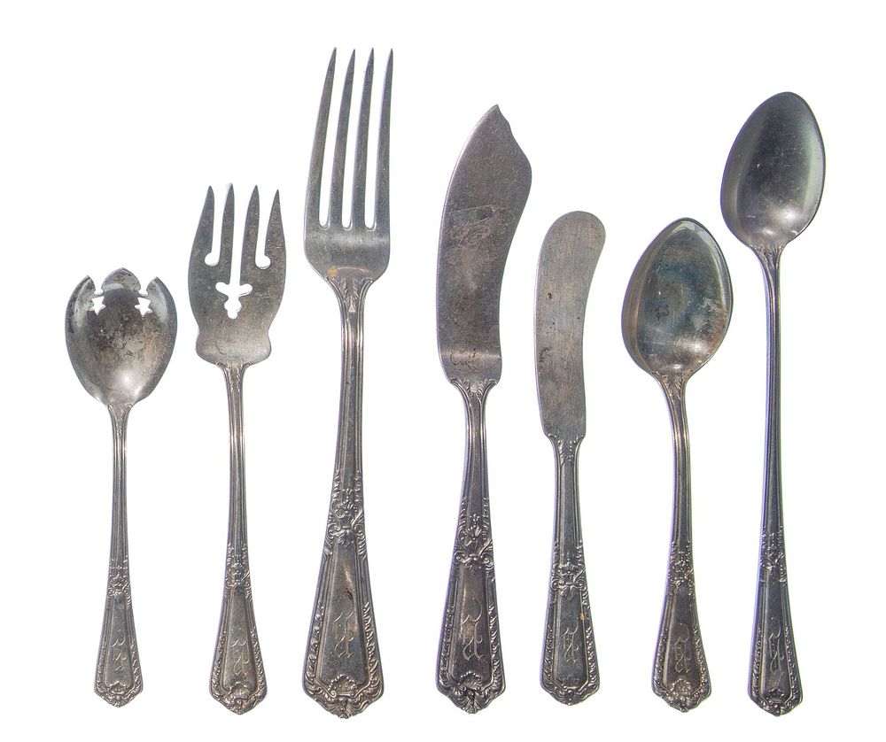 Lot 541: Reed & Barton Heritage Sterling Silver Flatware Assortment