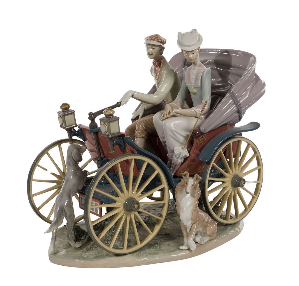 Lot 224: Lladro #1510 'A Sunday Drive' Porcelain Figurine