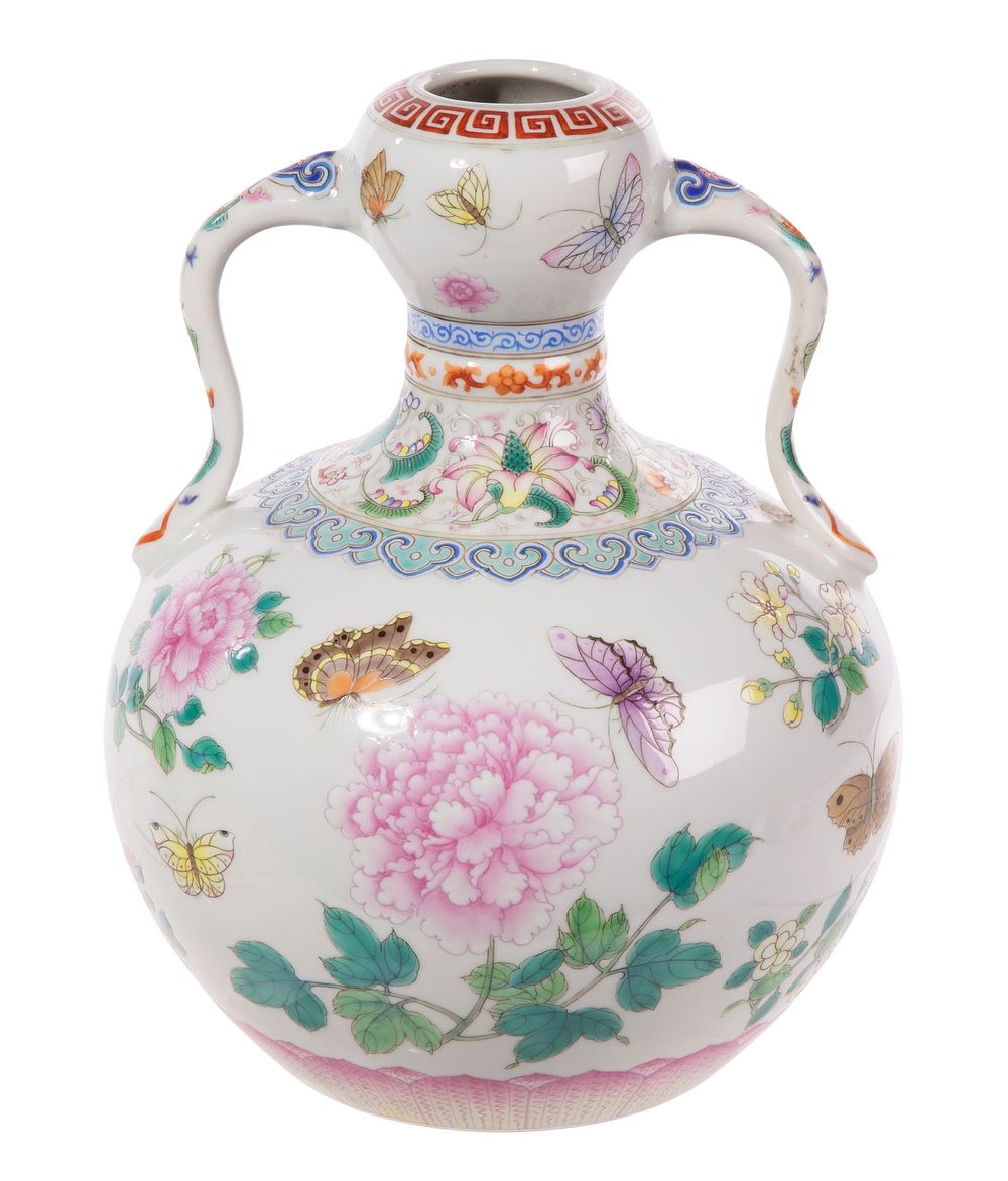 Lot 250: Chinese Famille Rose Porcelain Vase
