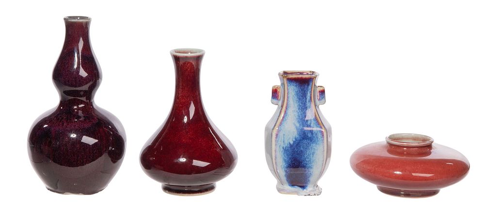 Lot 260: Chinese Porcelain Vase Assortment