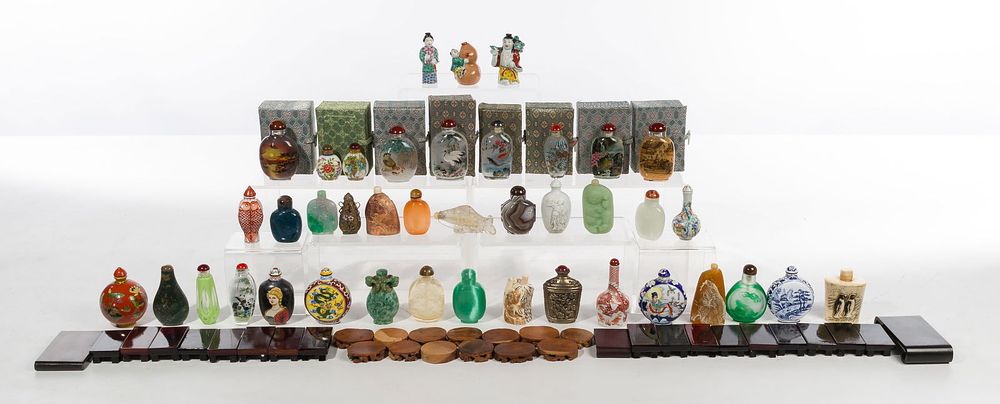 Lot 265: Asian Snuff Bottle Assortment