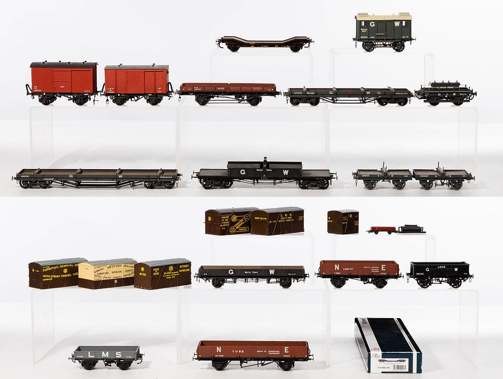 Lot 188: Die-cast Model Train O Scale Assortment