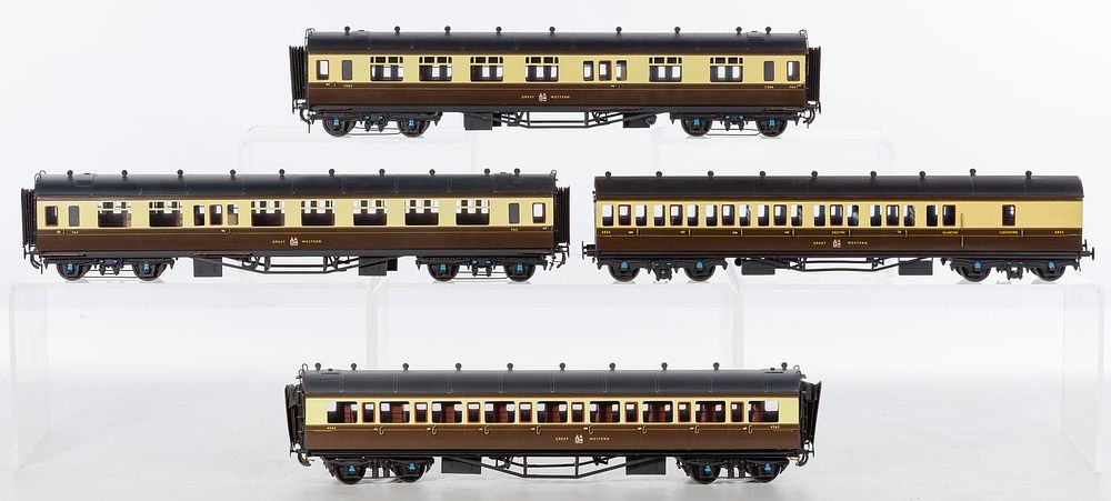 Lot 224: Lawrence Scale Models Model Train O Scale Passenger Car Assortment