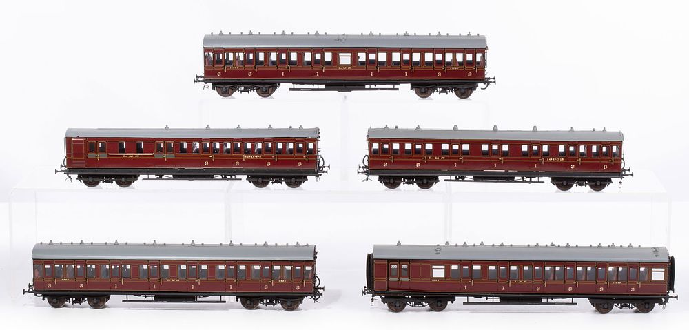 Lot 241: Lawrence Scale Models Model Train O Scale Car Assortment