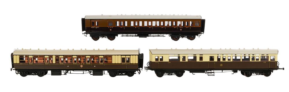 Lot 244: Lawrence Scale Models Model Train O Scale Passenger Car Assortment