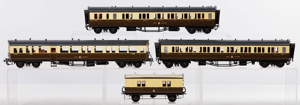 Lot 247: Lawrence Scale Models Model Train O Scale Passenger Car Assortment