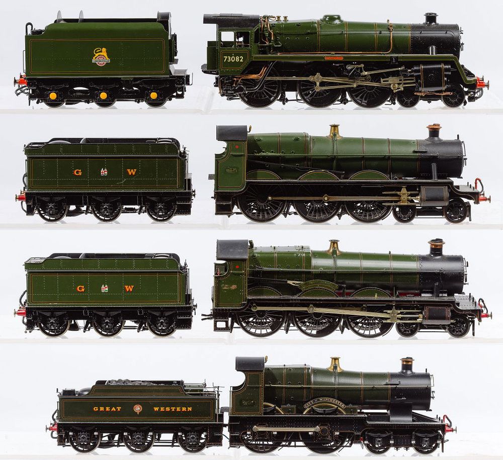 Lot 258: Model Train O Scale Assortment