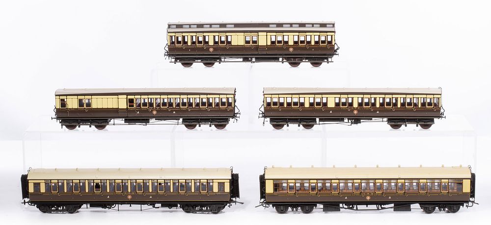 Lot 260: Model Train O Scale Car Assortment