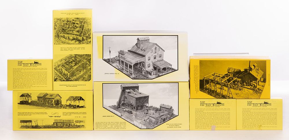 Lot 302: Fine Scale Miniatures HO Scale Building and Casting Assortment