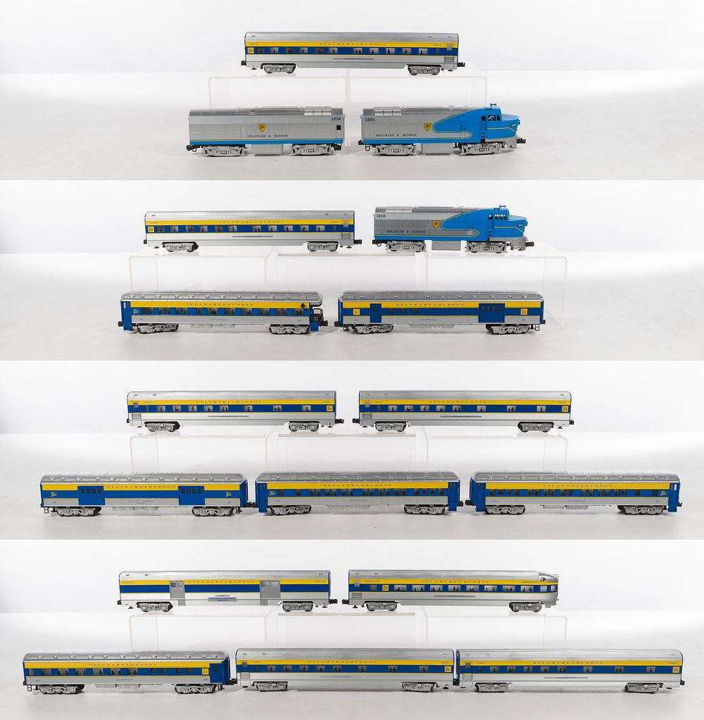 Lot 325: Williams Model Train O Scale Delaware & Hudson Assortment