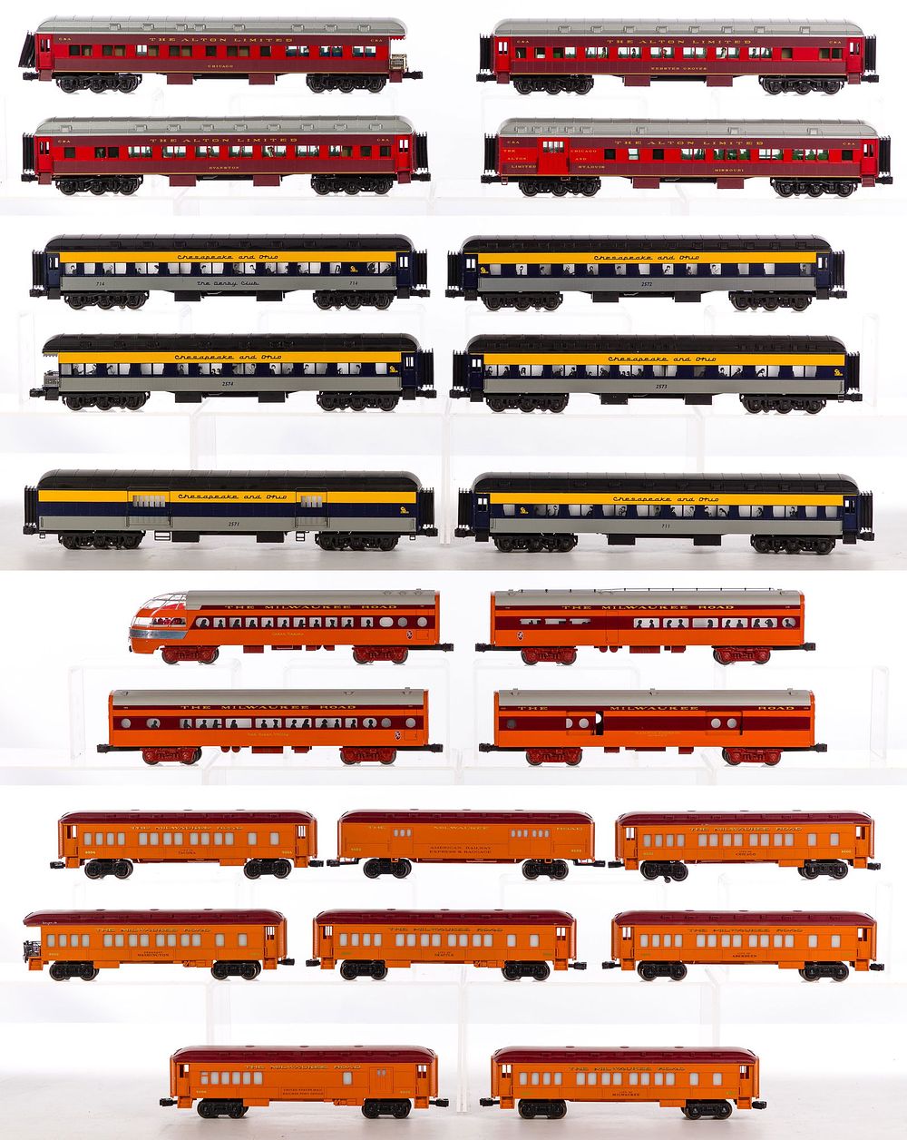 Lot 363: Lionel Model Train O Scale Passenger Car Assortment