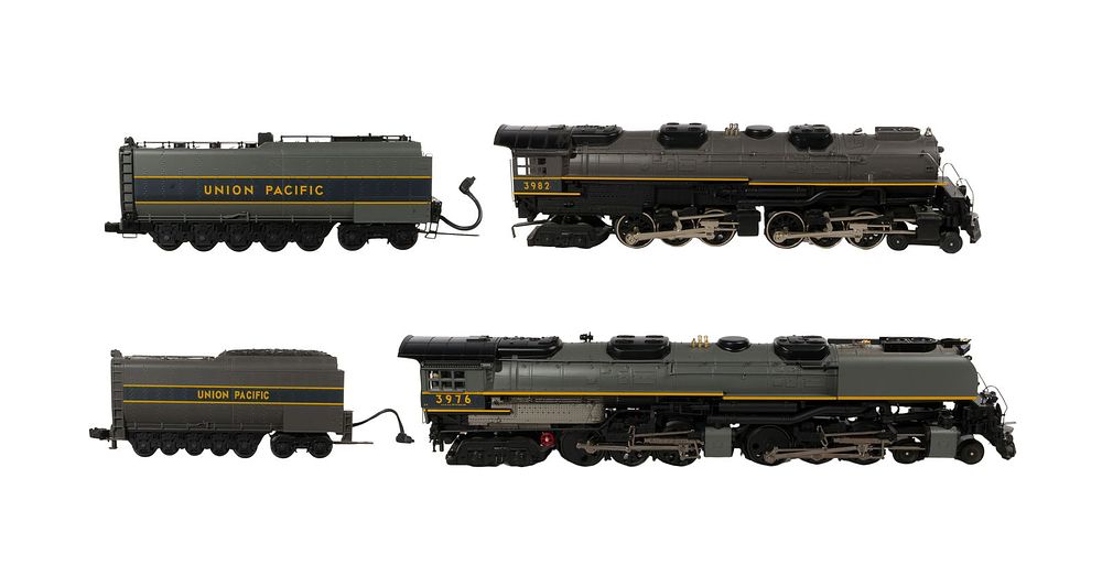 Lot 381: MTH Model Train O Scale Union Pacific Locomotive with Tender Sets