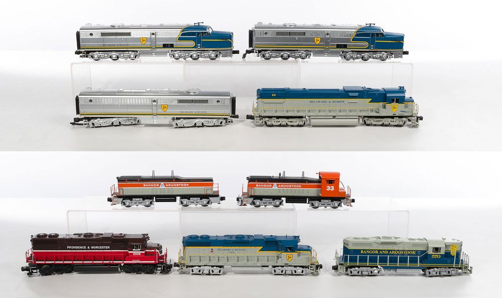 Lot 424: MTH Model Train O Scale Locomotive Assortment