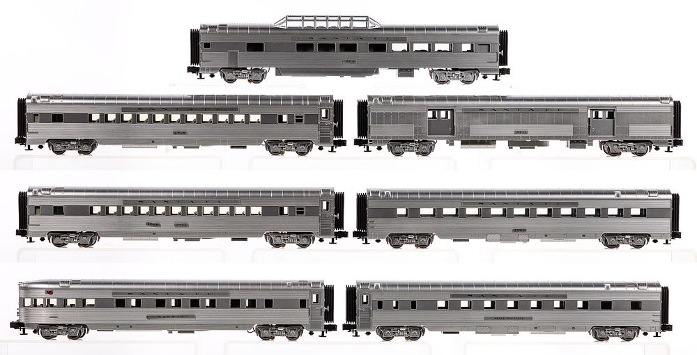 Lot 443: MTH Model Train O Scale Santa Fe Passenger Car Collection