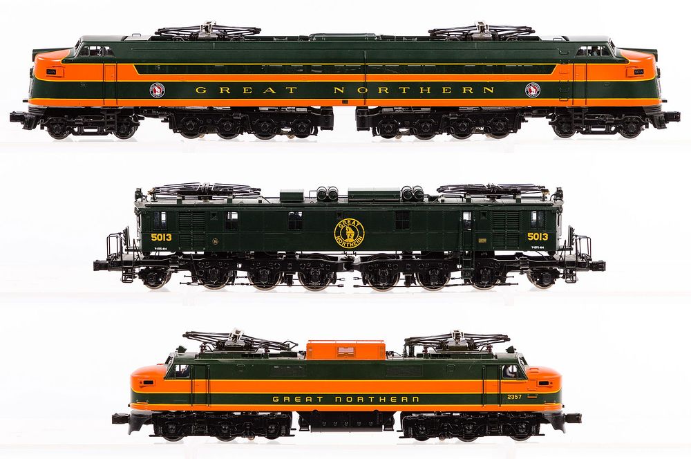 Lot 455: MTH Model Train O Scale Great Northern Tram Locomotives and Tender Assortment