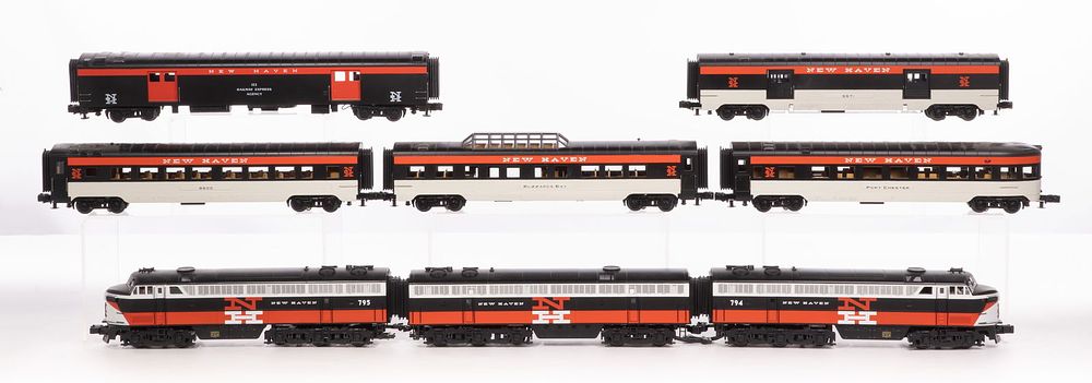 Lot 466: MTH Model Train O Scale New Haven Assortment