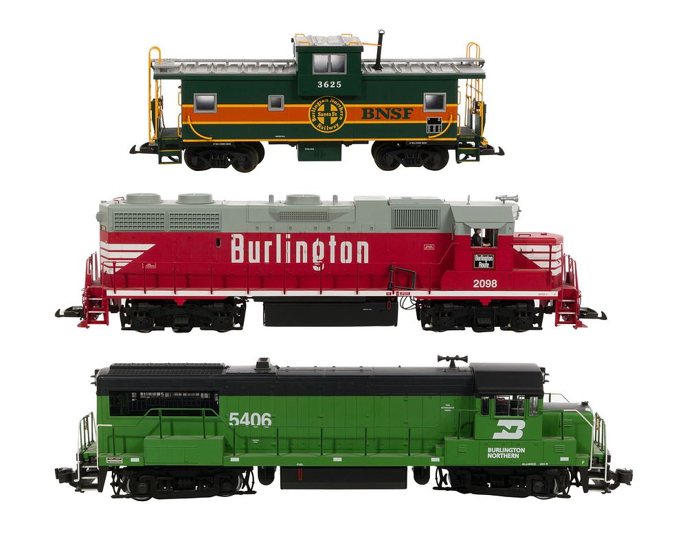 Lot 476: USA Trains Model Train G Scale Locomotive and Caboose Assortment