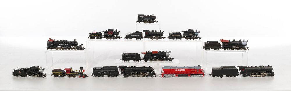 Lot 519: Mantua Model Train HO Scale Assortment