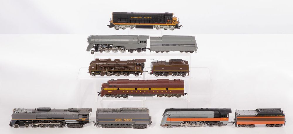 Lot 520: Rivarossi Model Train HO Scale Assortment