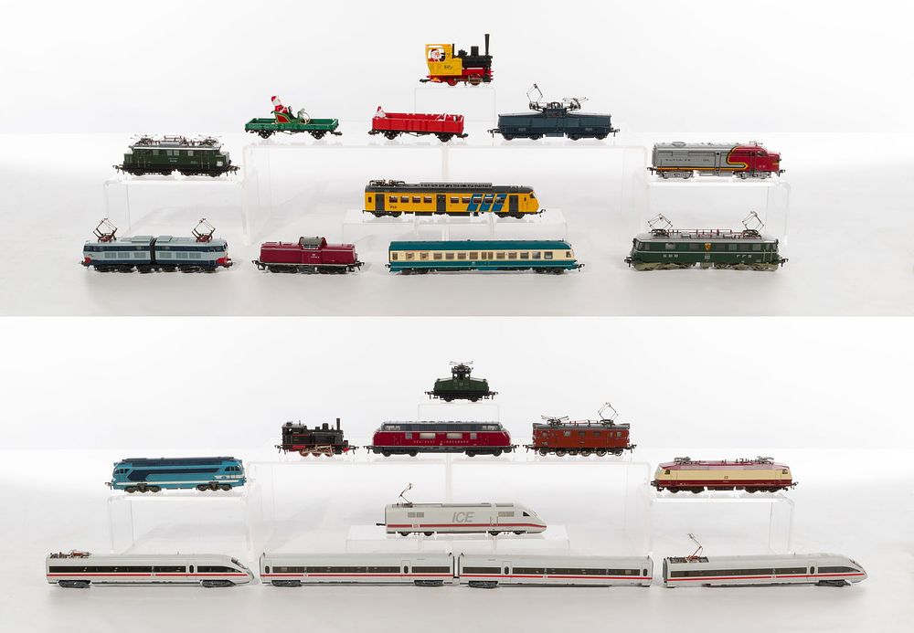 Lot 522: Fleischmann Model Train HO Scale Assortment