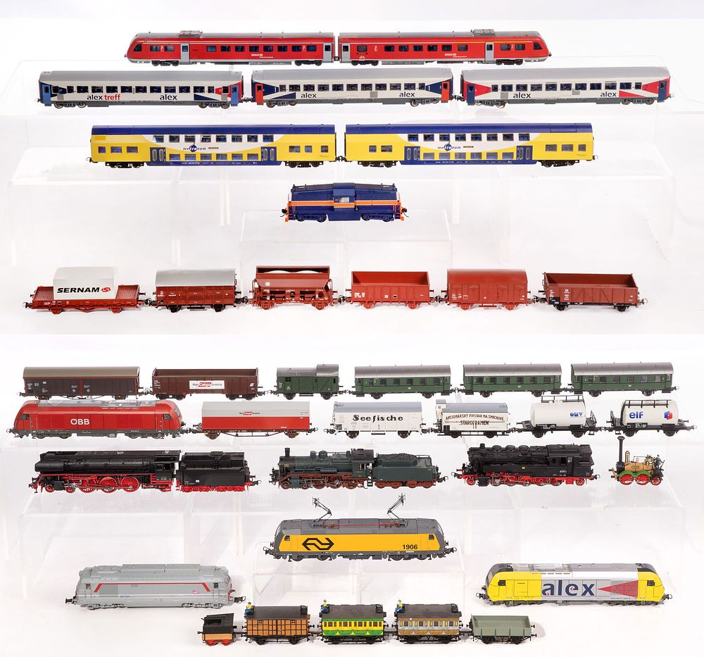 Lot 531: Piko Model Train HO Scale Assortment
