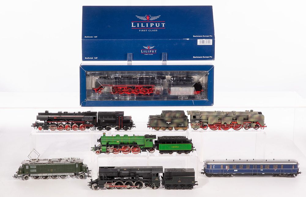 Lot 535: Liliput Model Train HO Scale Assortment