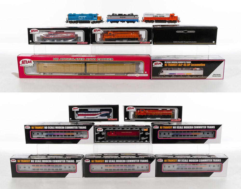 Lot 544: Atlas Model Train HO Scale Assortment