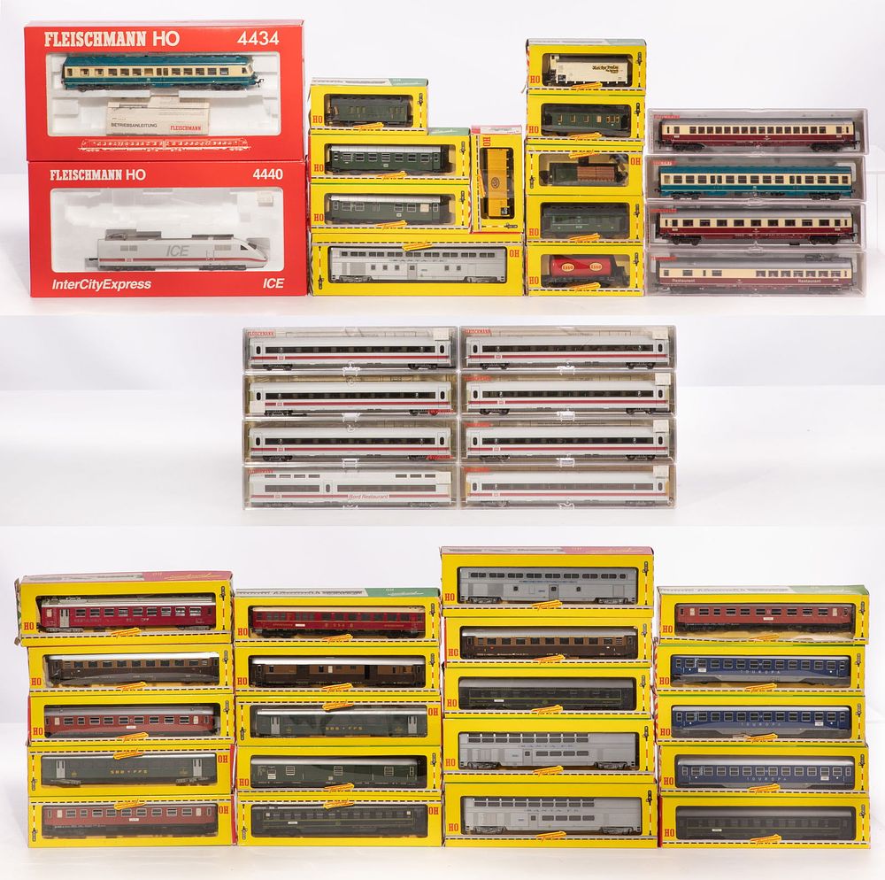 Lot 549: Fleischmann Model Train HO Scale Boxed Assortment