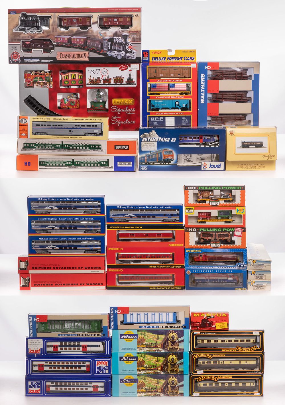 Lot 552: Model Train HO Scale Boxed Assortment