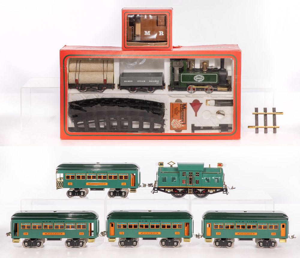 Lot 556: Model Train Assortment