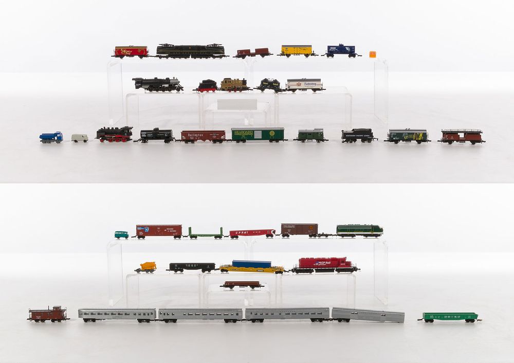 Lot 559: Model Train Z Scale Assortment