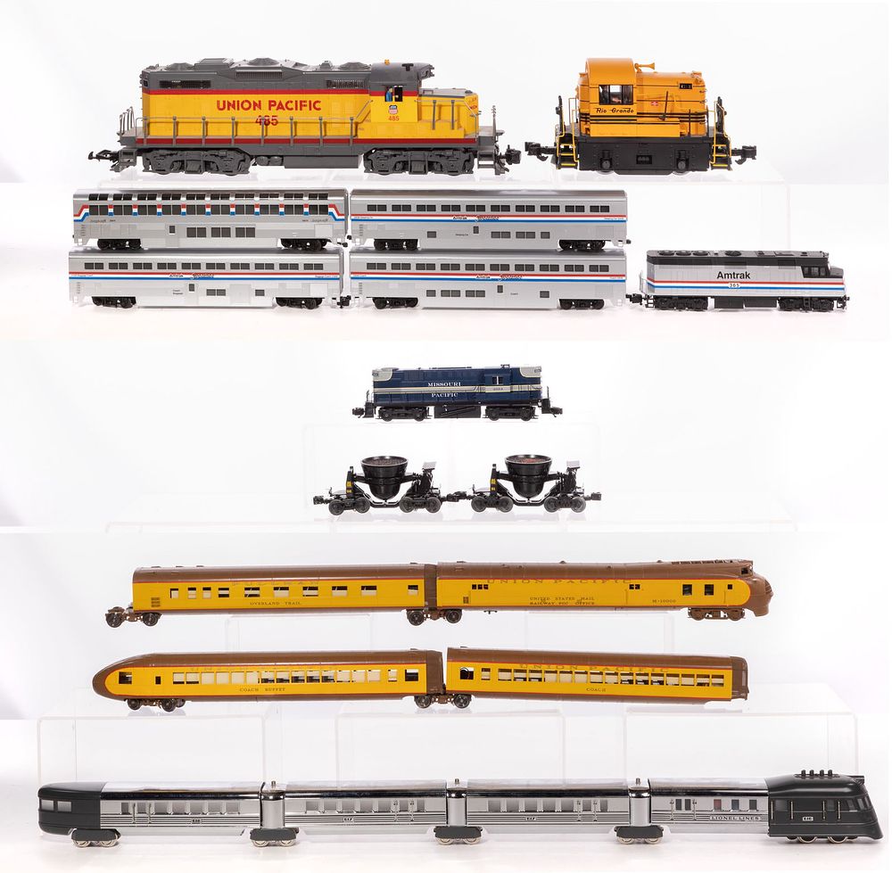 Lot 560: Model Train Assortment