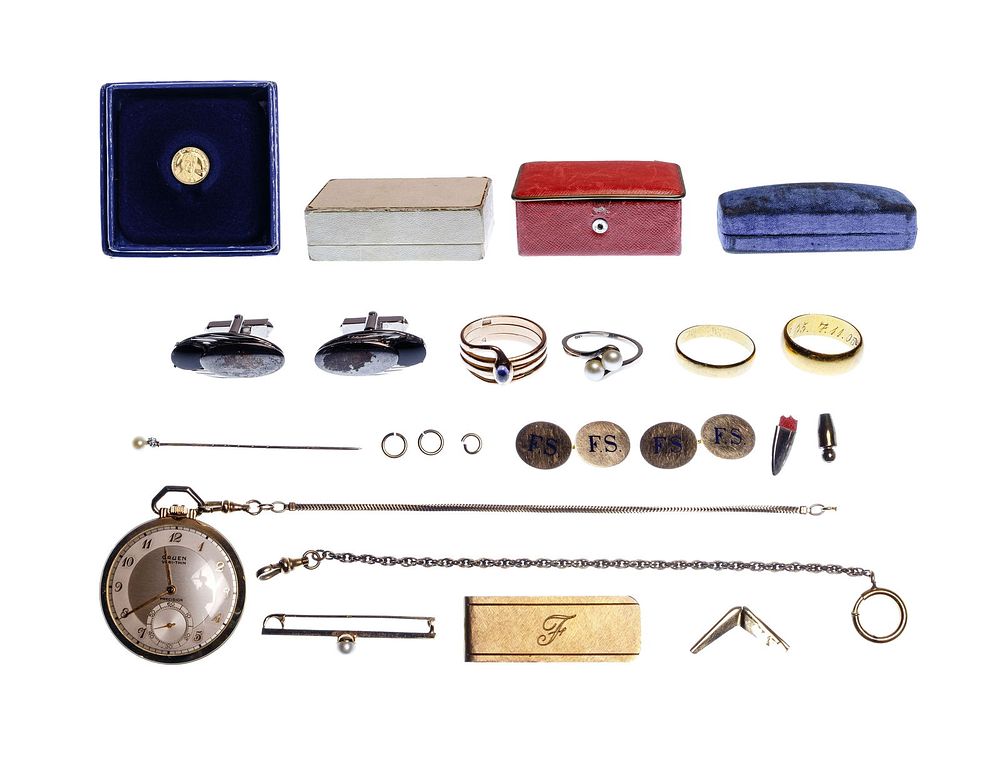 Lot 164: Gold and Costume Jewelry Assortment
